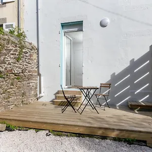 Limestra - Studio Rénové Avec Terrasse Privative En Hypercentre Lit Simple Appartement Brest